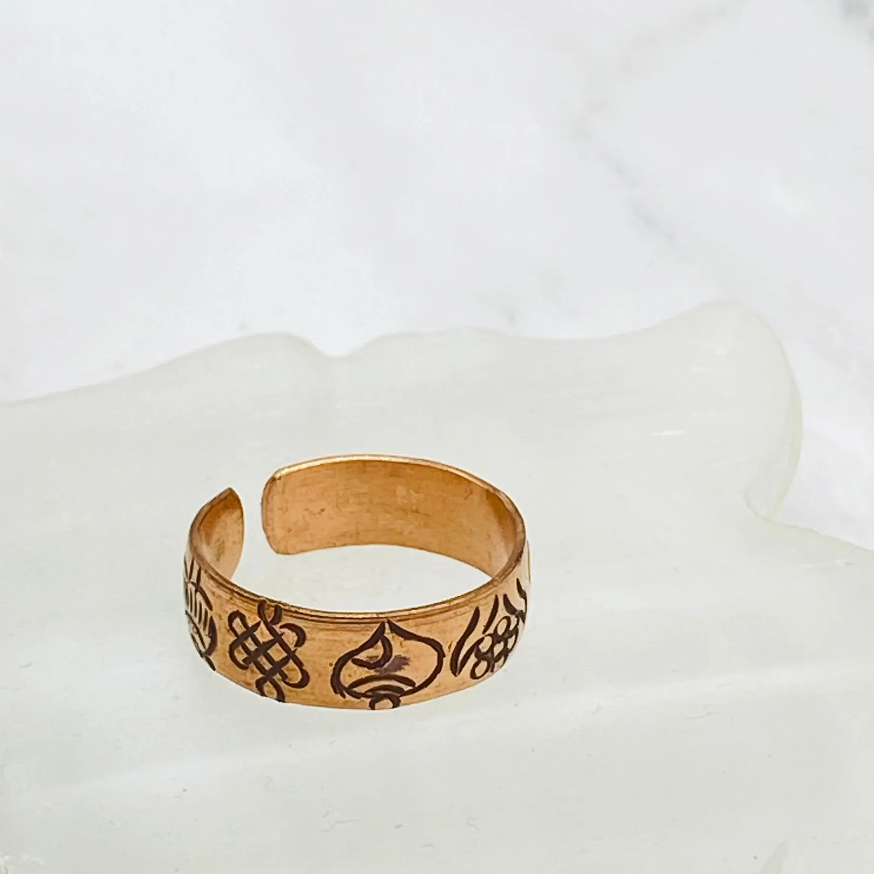 Copper Buddhist  Ring, Adjustable Infinity  ring, Thumb ring, Handmade Ashtamangala  Ring from Nepal, Eight Auspicious Sign, Meditation Ring