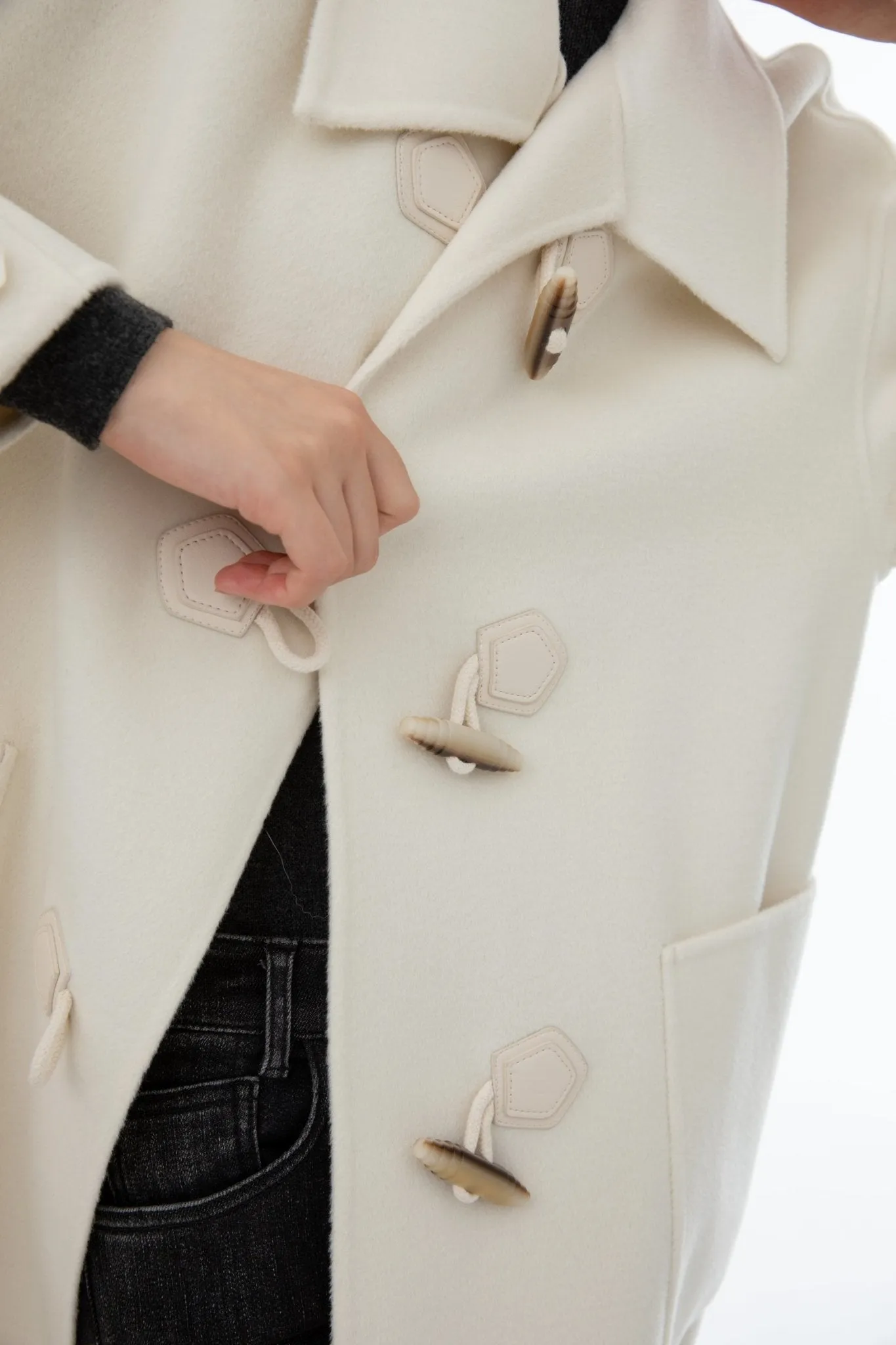 Cozy White Double Wool Overcoats with Horn Button