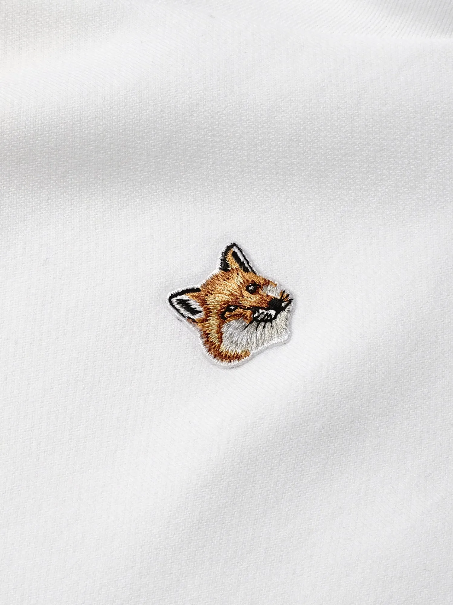 SWEATSHIRT FOX HEAD PATCH_WHITE